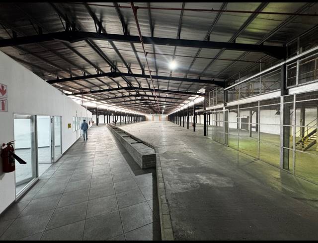 7,500M² WAREHOUSE TO LET IN MPUMALANGA